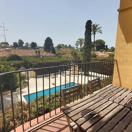 Del Parque Flats Paraiso Daire Estepona